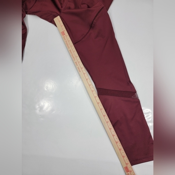 NEW Fabletics High Waisted Statement Powerlite 2.0 Women’s S/6 Leggings Burgundy - Picture 8 of 10